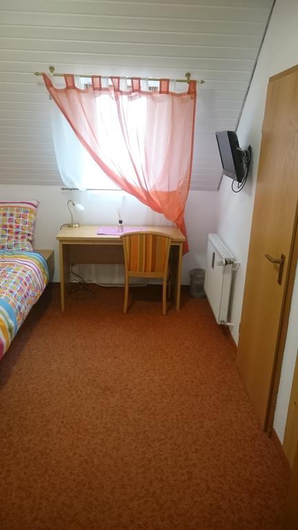 Gasthof Wilhelm Tell Fremdenzimmer Zirndorf Exterior photo