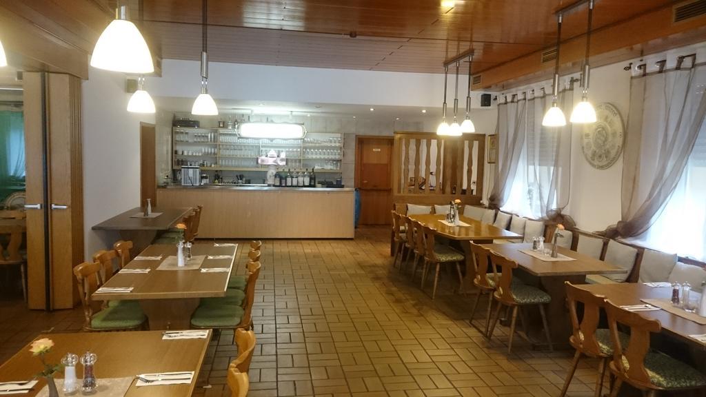 Gasthof Wilhelm Tell Fremdenzimmer Zirndorf Exterior photo