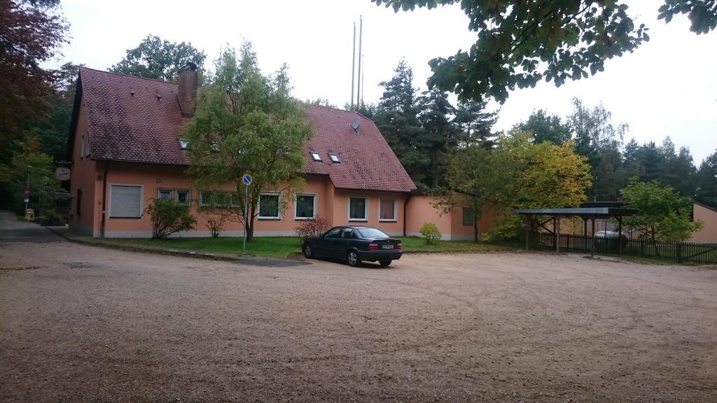 Gasthof Wilhelm Tell Fremdenzimmer Zirndorf Exterior photo
